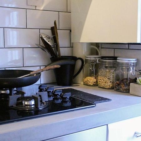 Traditional Victorian 2 Bed In Cobbled Street + Mod Cons - Full Home Лондон Экстерьер фото